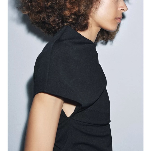 Zara NWT black ruched asymmetrical shoulder asymmetrical hem top - Picture 5 of 9